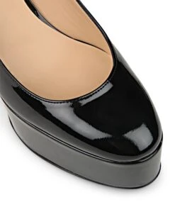 NEW YORK -Hispanitas Shoes Shop 32014922 05 1 1